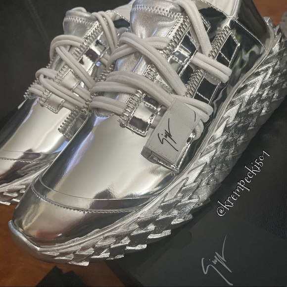 giuseppe zanotti BNIB metallic silver lowtops - Picture 1 of 16